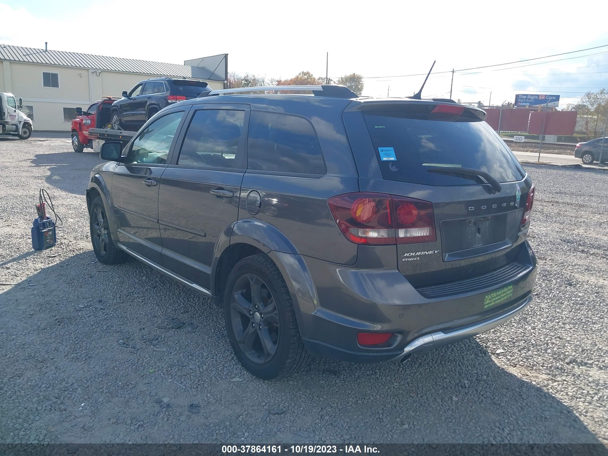 Photo 2 VIN: 3C4PDDGG1ET262374 - DODGE JOURNEY 