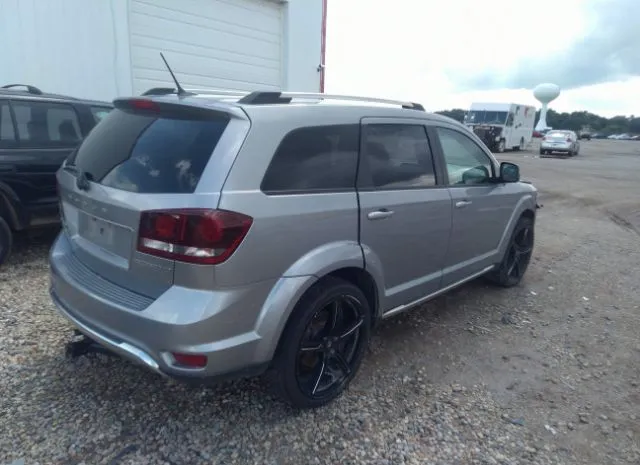 Photo 3 VIN: 3C4PDDGG4JT387573 - DODGE JOURNEY 