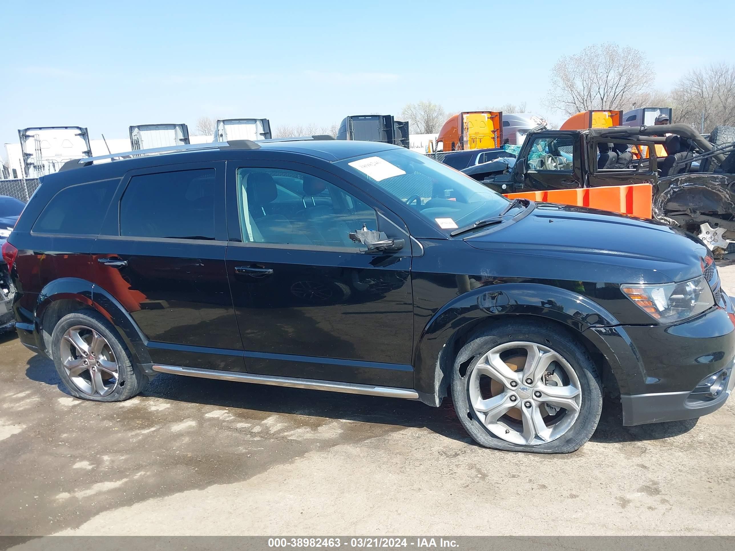 Photo 14 VIN: 3C4PDDGG6JT514646 - DODGE JOURNEY 