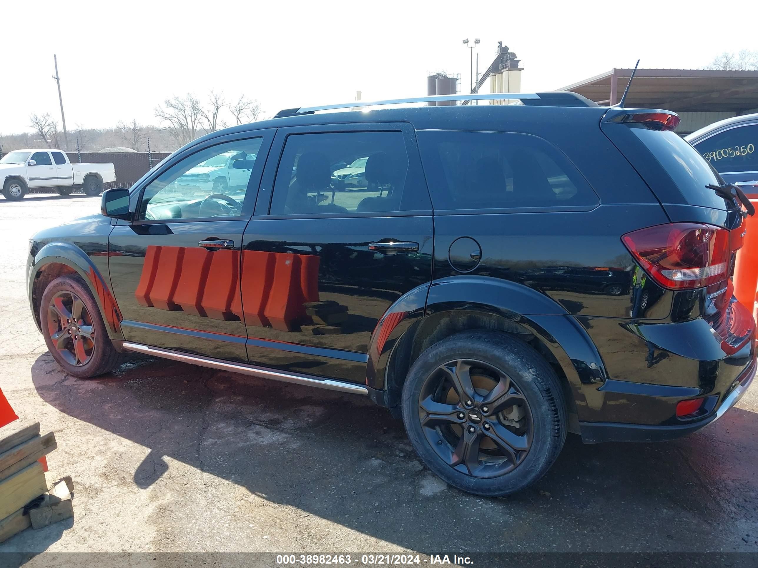 Photo 15 VIN: 3C4PDDGG6JT514646 - DODGE JOURNEY 