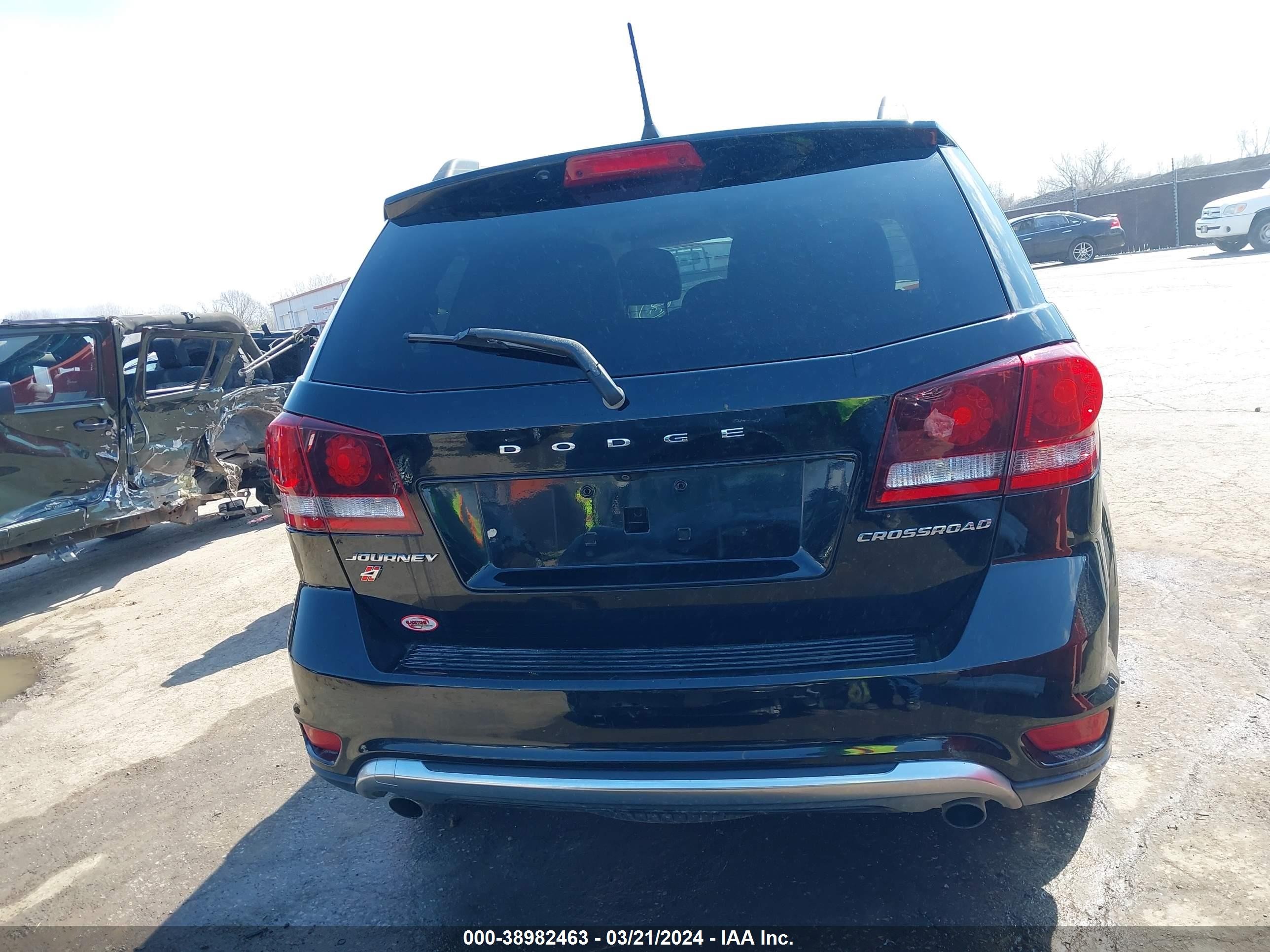 Photo 17 VIN: 3C4PDDGG6JT514646 - DODGE JOURNEY 