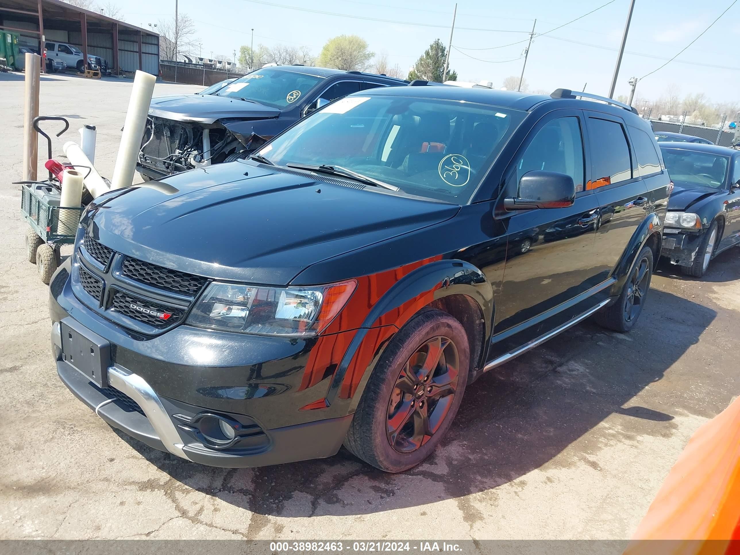 Photo 2 VIN: 3C4PDDGG6JT514646 - DODGE JOURNEY 