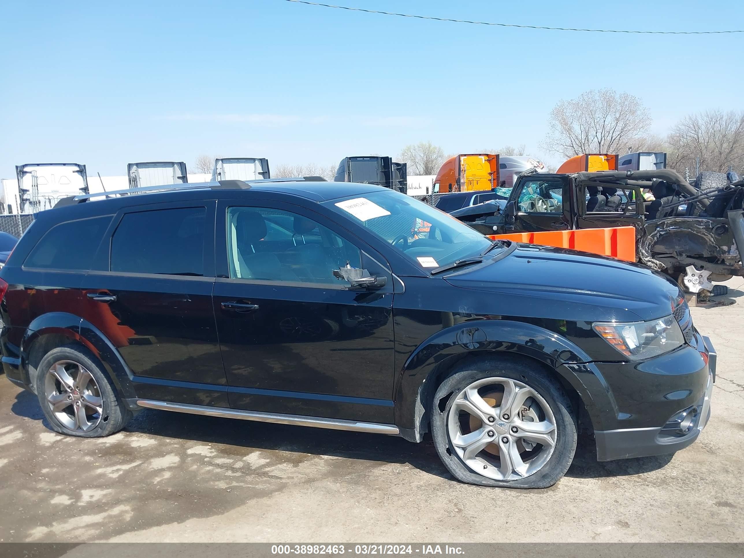 Photo 6 VIN: 3C4PDDGG6JT514646 - DODGE JOURNEY 