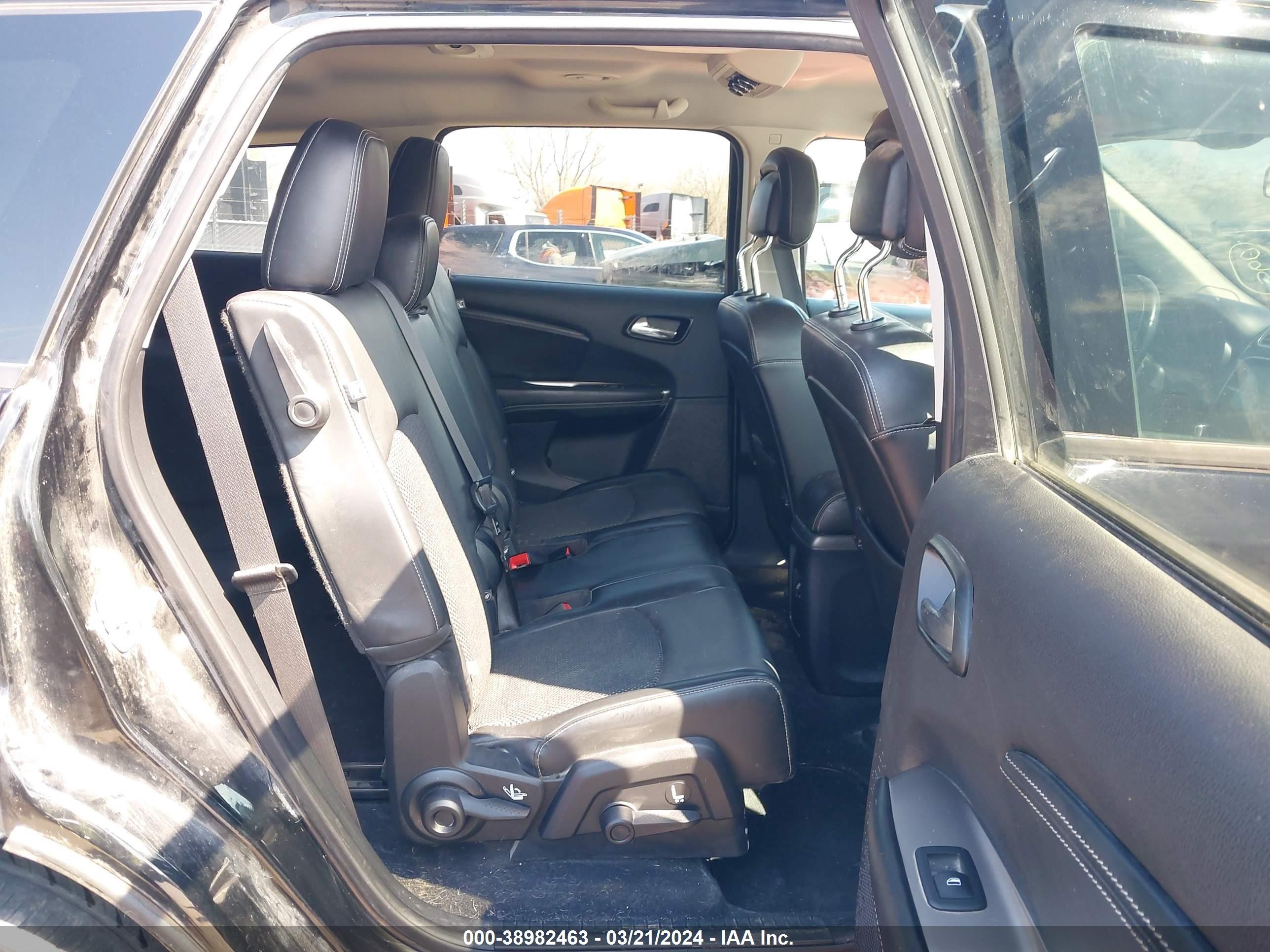 Photo 8 VIN: 3C4PDDGG6JT514646 - DODGE JOURNEY 