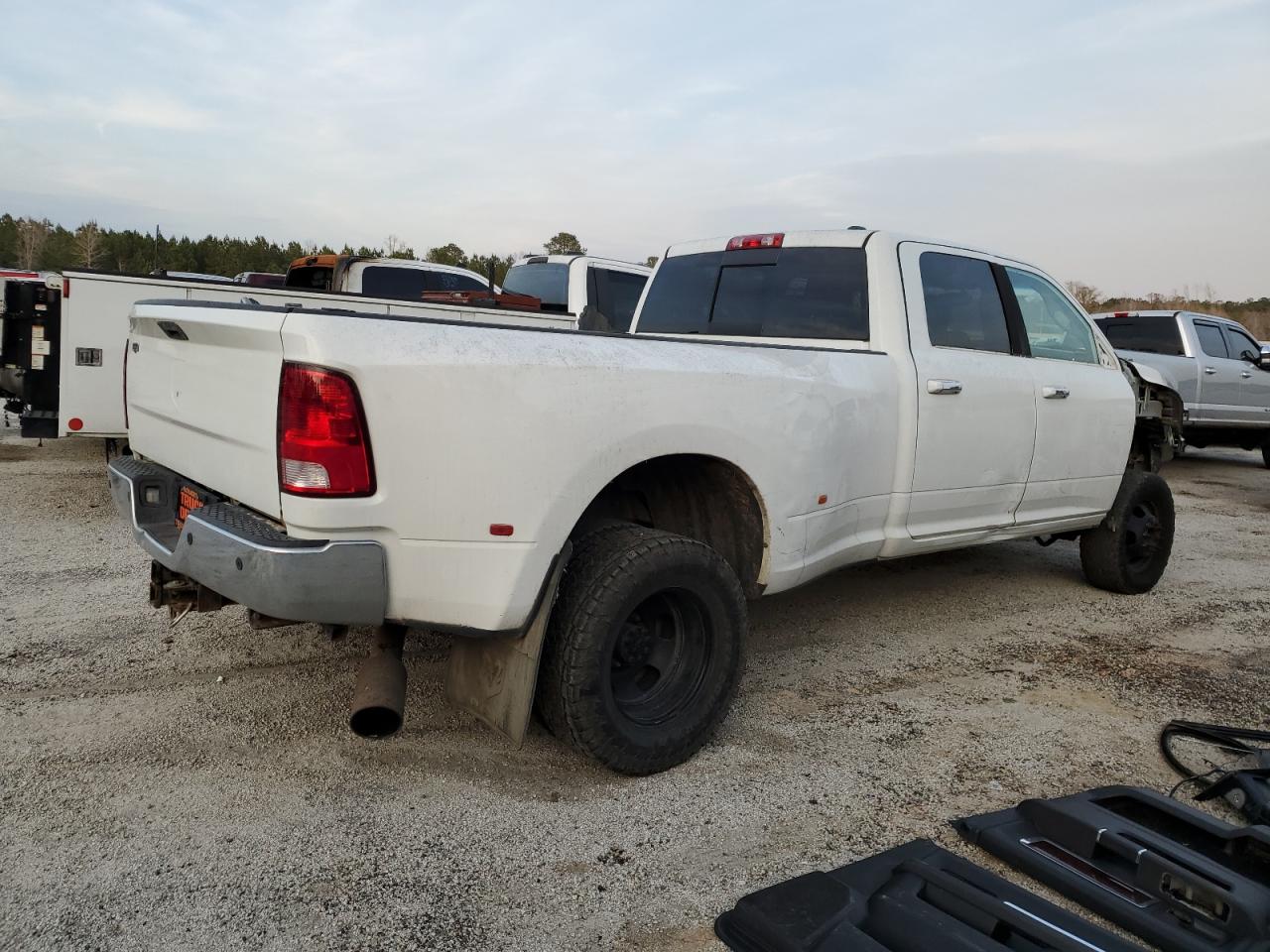 Photo 2 VIN: 3C63DRJL6CG164858 - DODGE RAM 