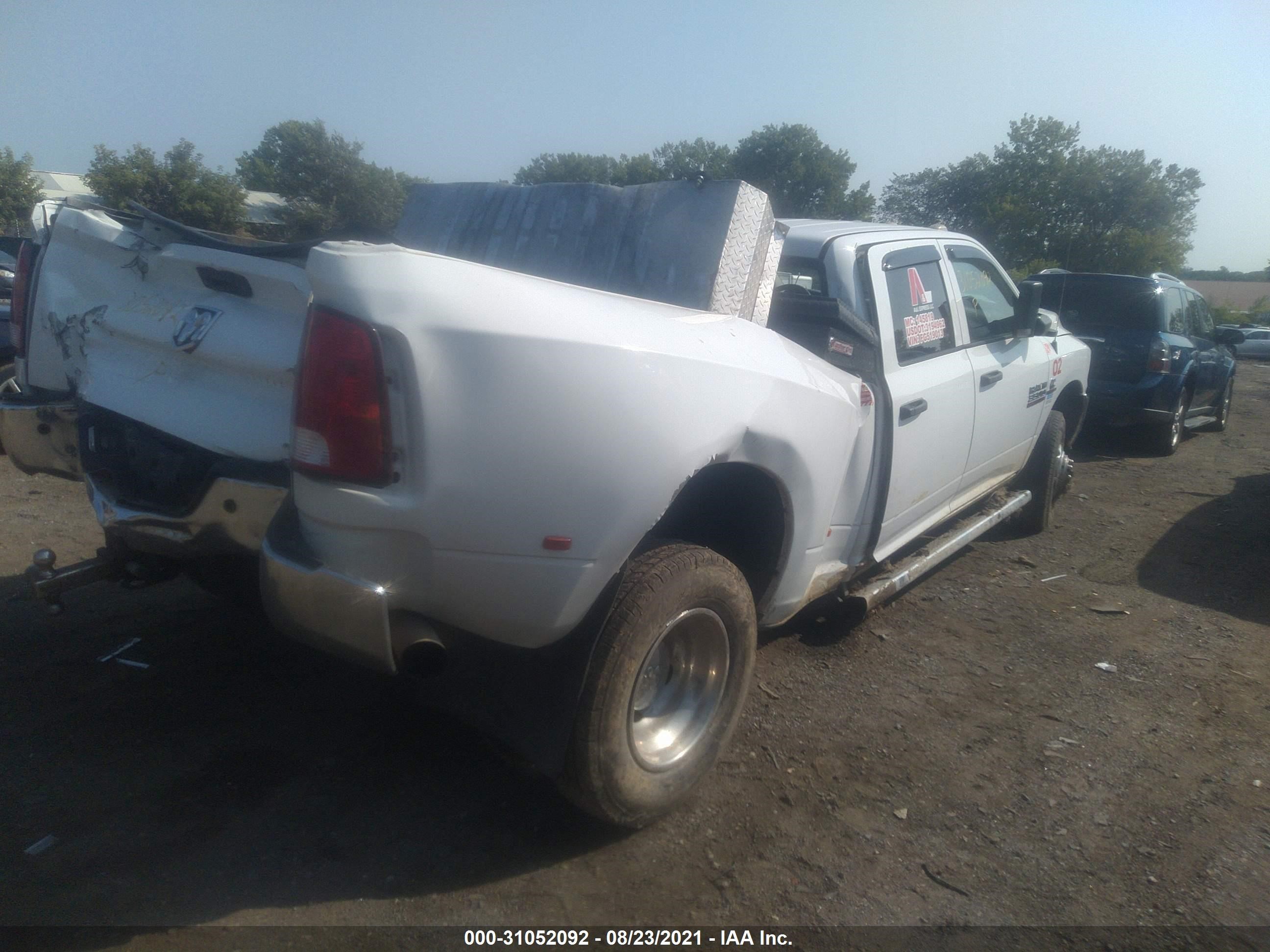 Photo 4 VIN: 3C63RRGL1FG519013 - RAM 3500 