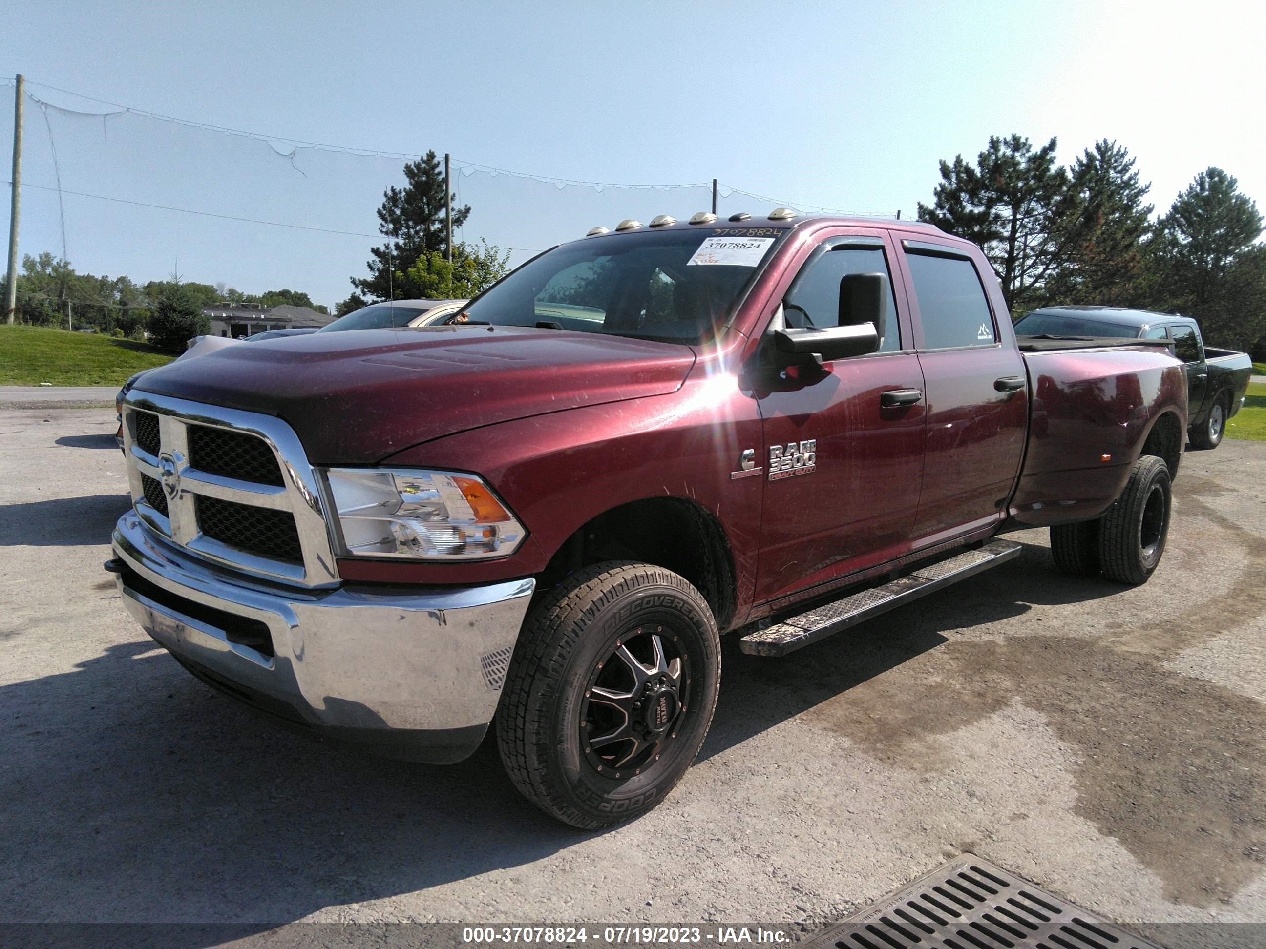 Photo 1 VIN: 3C63RRGLXJG335147 - RAM 3500 