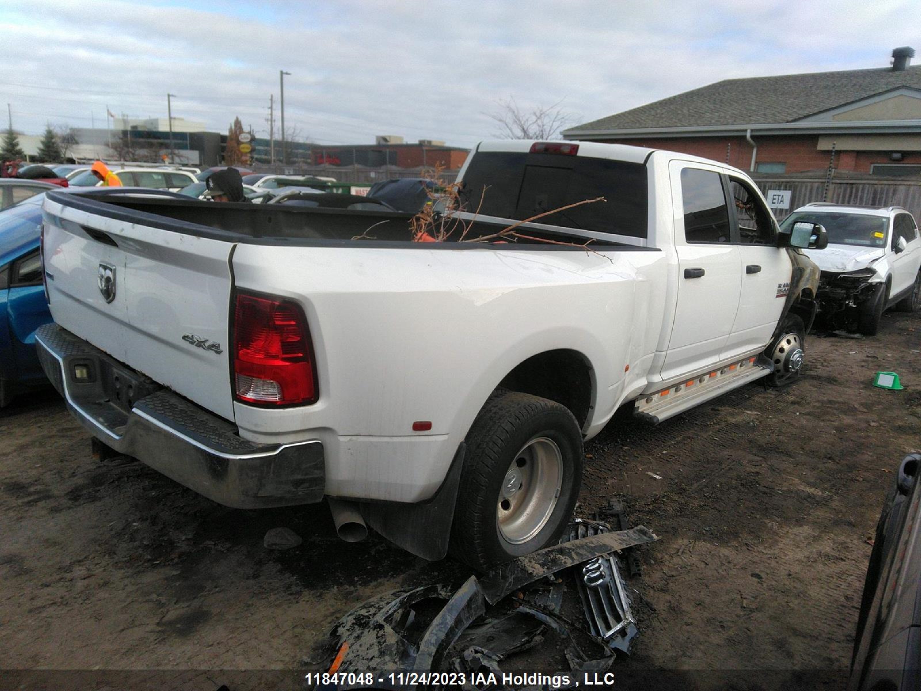 Photo 3 VIN: 3C63RRHL1DG556316 - RAM 3500 