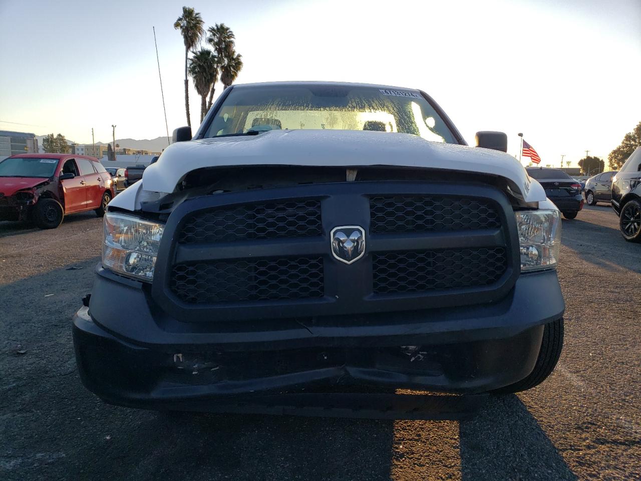 Photo 4 VIN: 3C6JR6AG4KG675980 - RAM 1500 