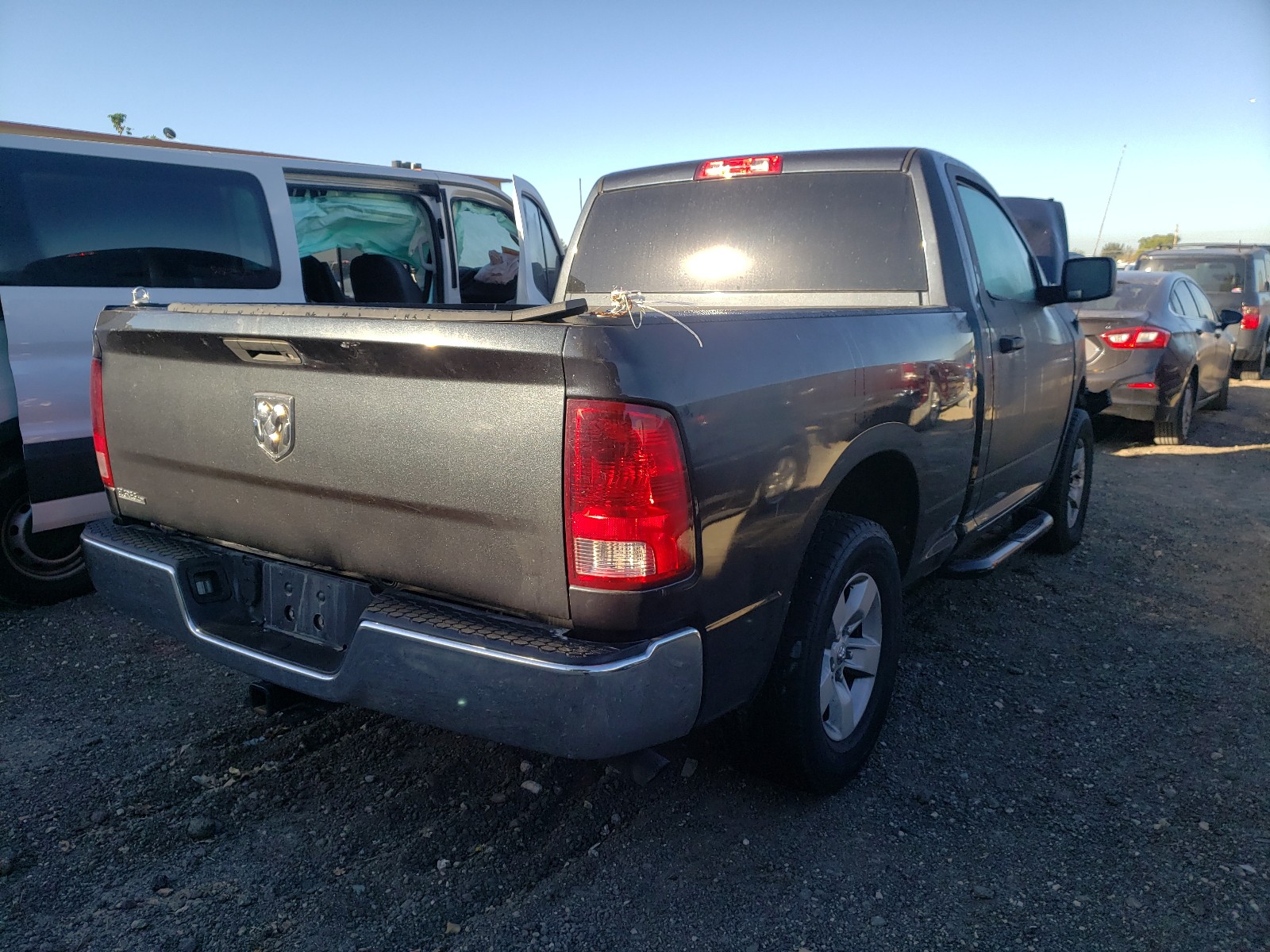 Photo 3 VIN: 3C6JR6AG6EG184184 - RAM 1500 ST 