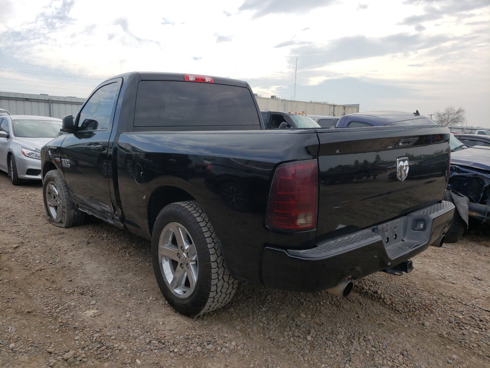 Photo 2 VIN: 3C6JR6AT2EG331596 - RAM 1500 ST 