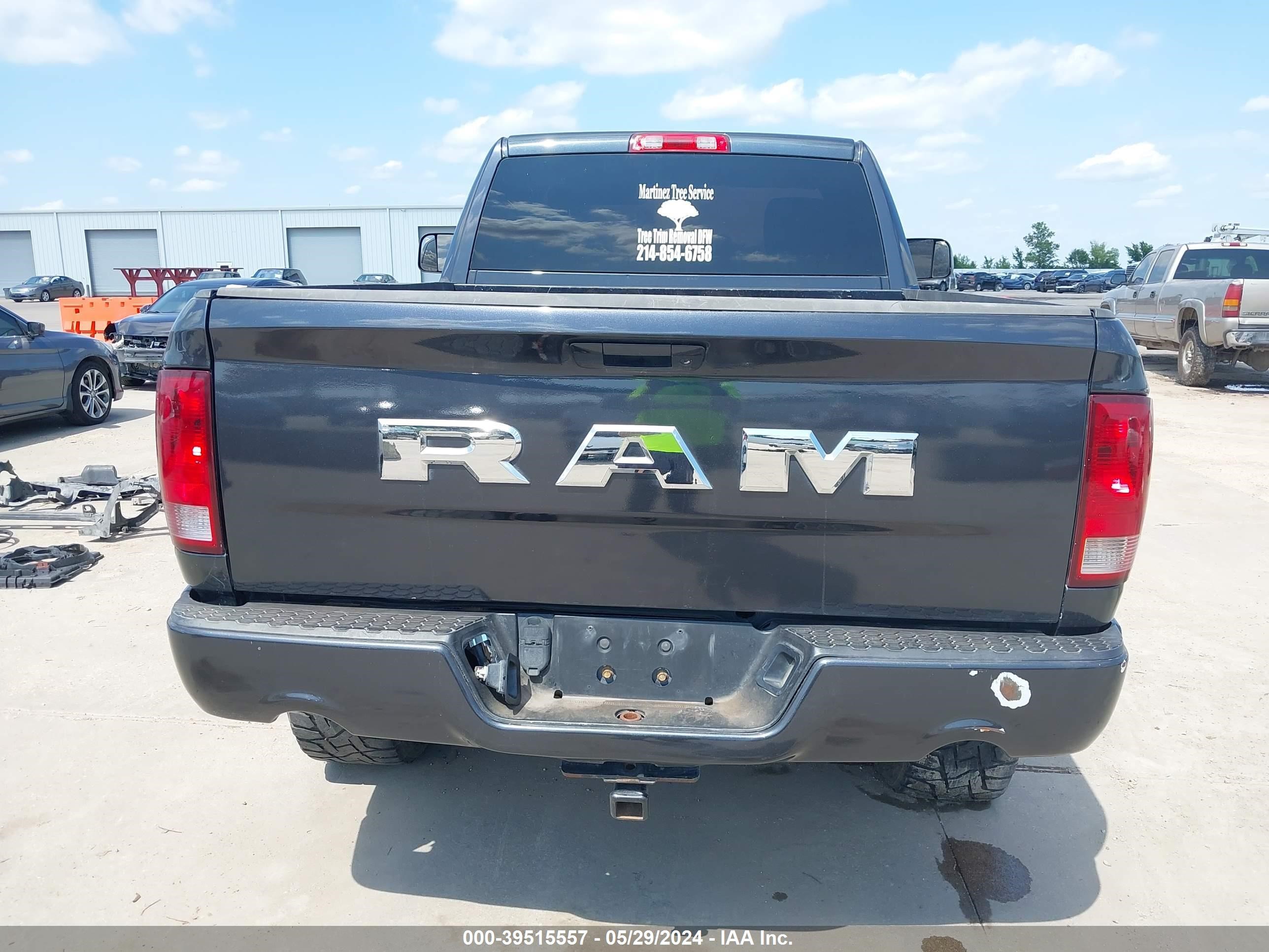 Photo 16 VIN: 3C6JR6ATXEG203249 - RAM 1500 