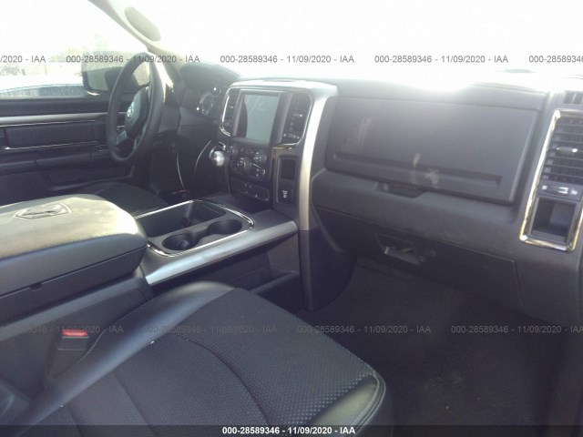 Photo 4 VIN: 3C6JR6CT4HG592262 - RAM 1500 