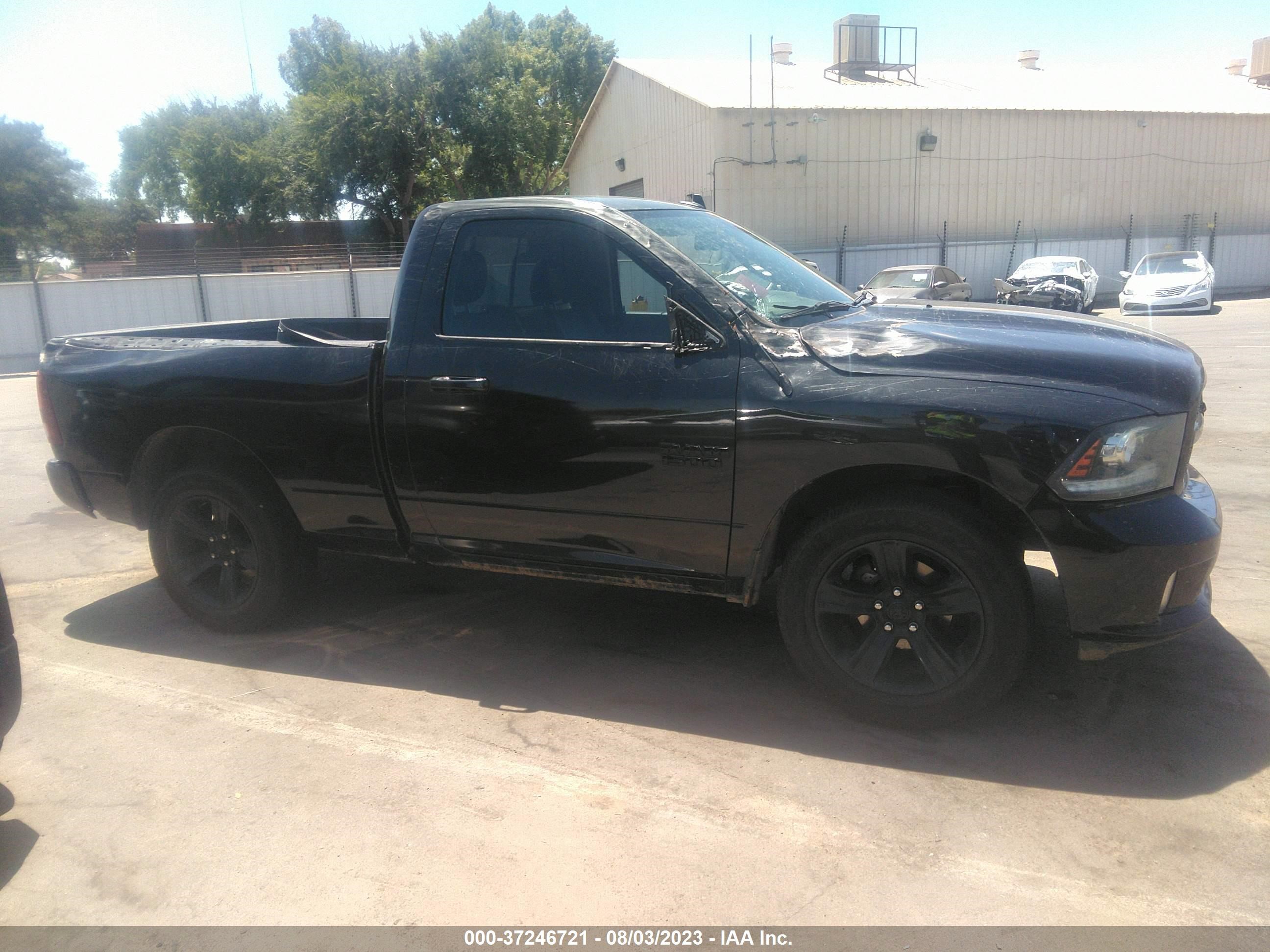 Photo 13 VIN: 3C6JR6CT8JG174650 - RAM 1500 