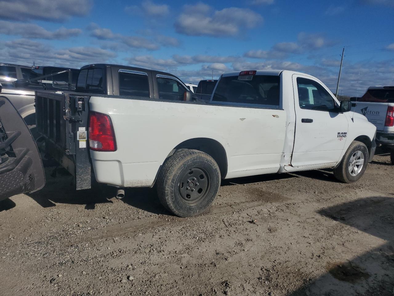 Photo 2 VIN: 3C6JR6DG5FG669607 - RAM 1500 