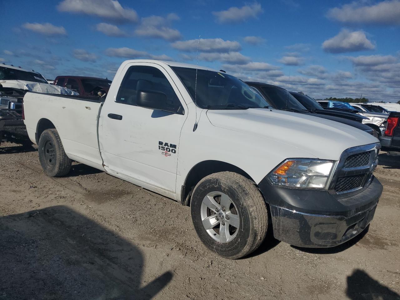 Photo 3 VIN: 3C6JR6DG5FG669607 - RAM 1500 