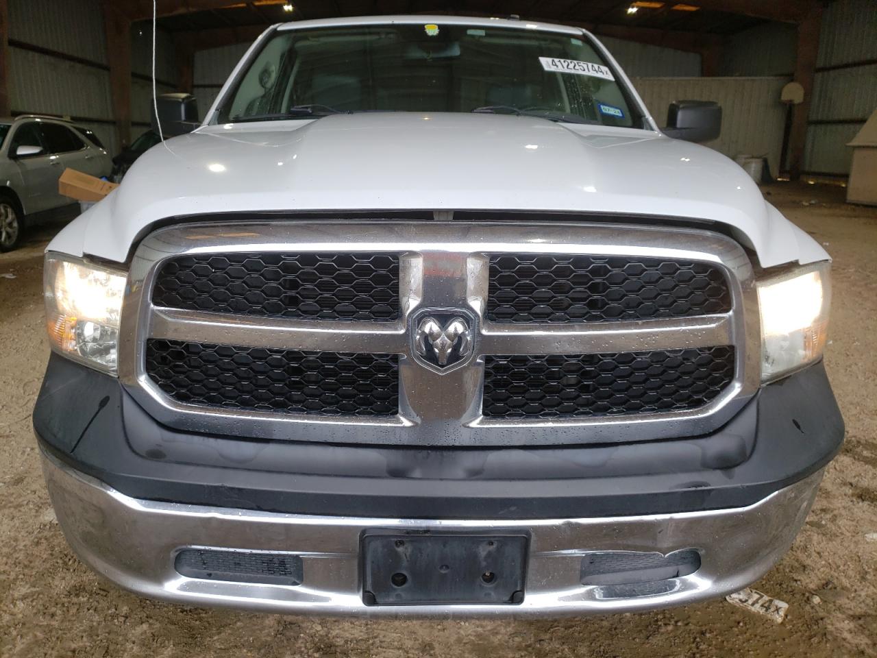 Photo 4 VIN: 3C6JR6DG5FG669607 - RAM 1500 