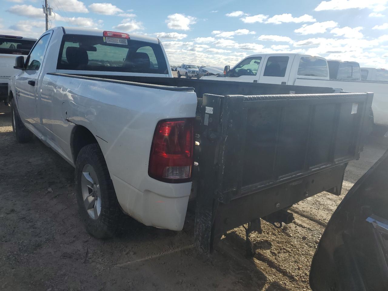 Photo 5 VIN: 3C6JR6DG5FG669607 - RAM 1500 