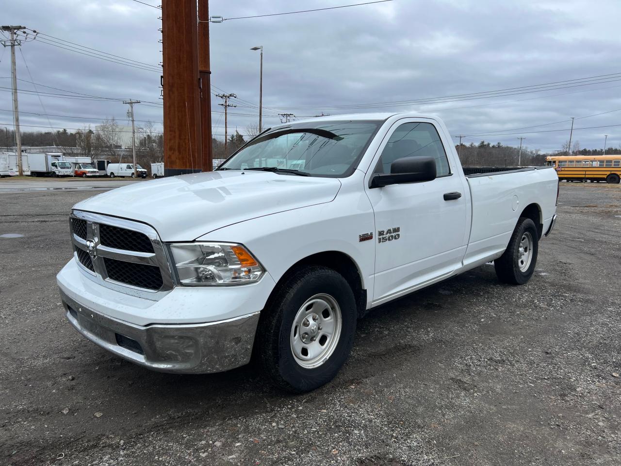 Photo 2 VIN: 3C6JR6DT0HG681096 - RAM 1500 