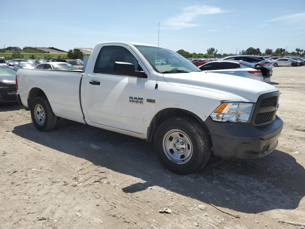 Photo 3 VIN: 3C6JR6DT5JG249853 - RAM 1500 