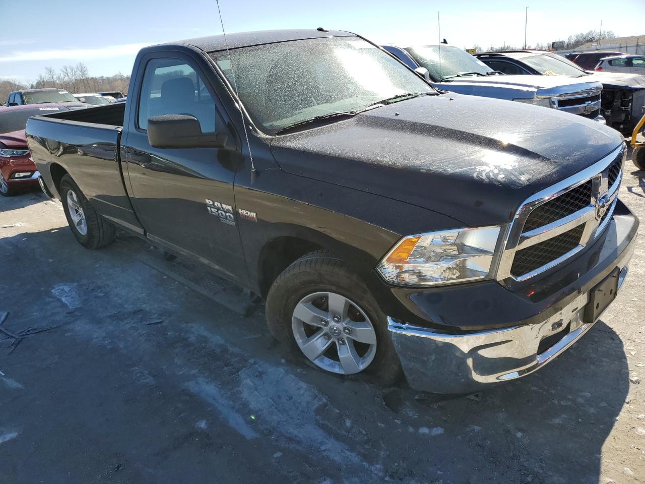 Photo 3 VIN: 3C6JR6DTXKG511769 - RAM 1500 