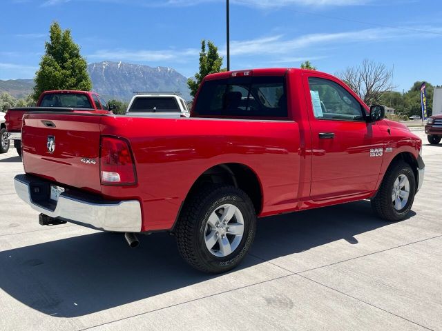 Photo 4 VIN: 3C6JR7AT8HG758324 - RAM 1500 