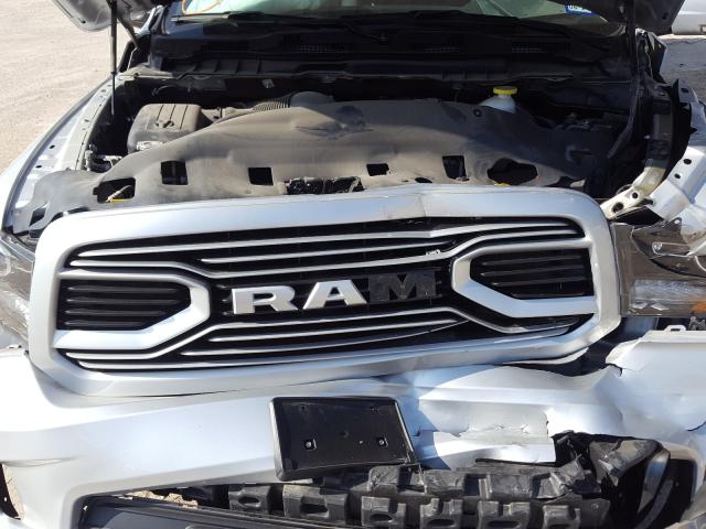 Photo 6 VIN: 3C6JR7CT3JG158717 - RAM 1500 SPORT 