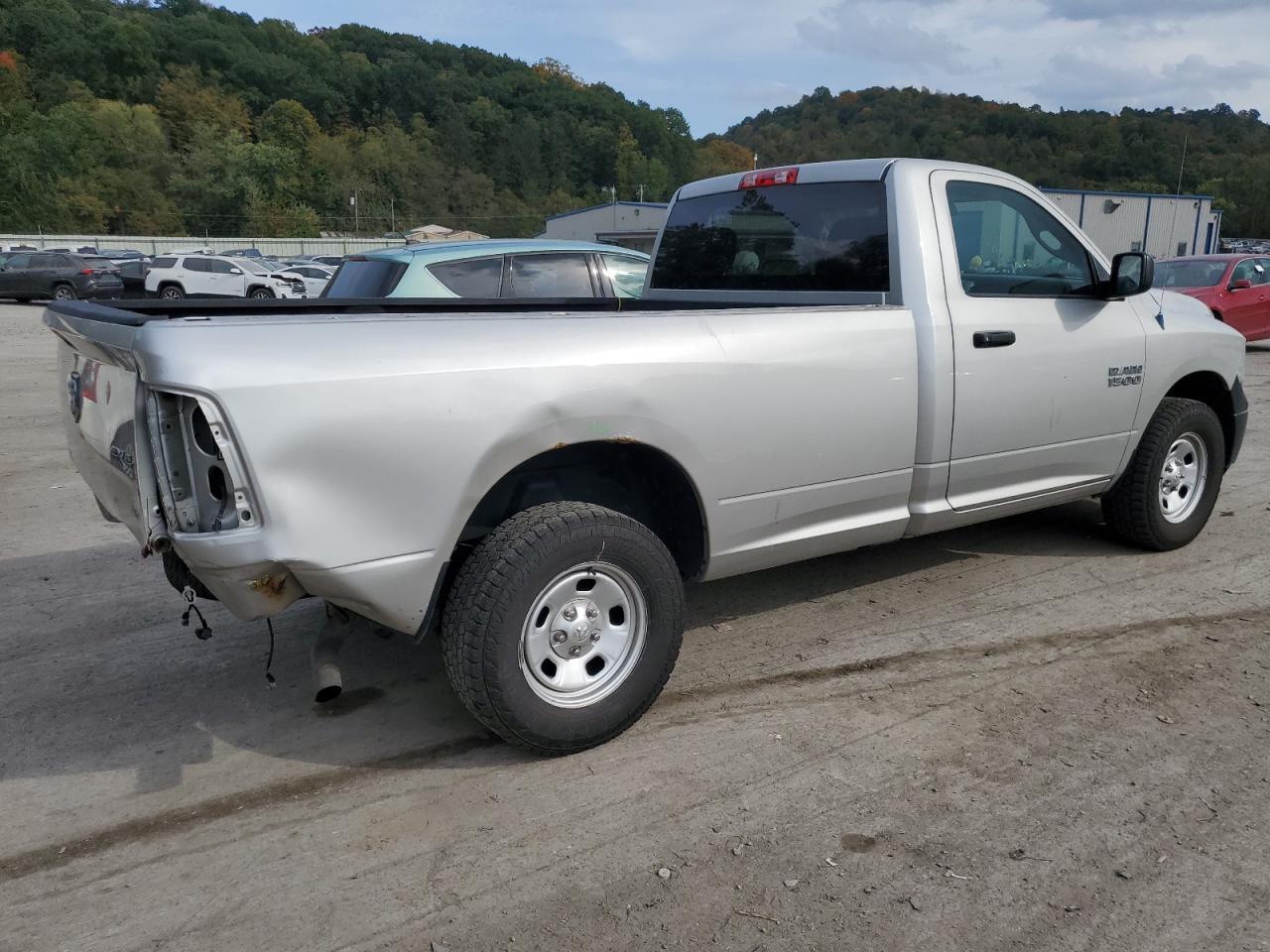 Photo 2 VIN: 3C6JR7DGXDG585317 - RAM 1500 