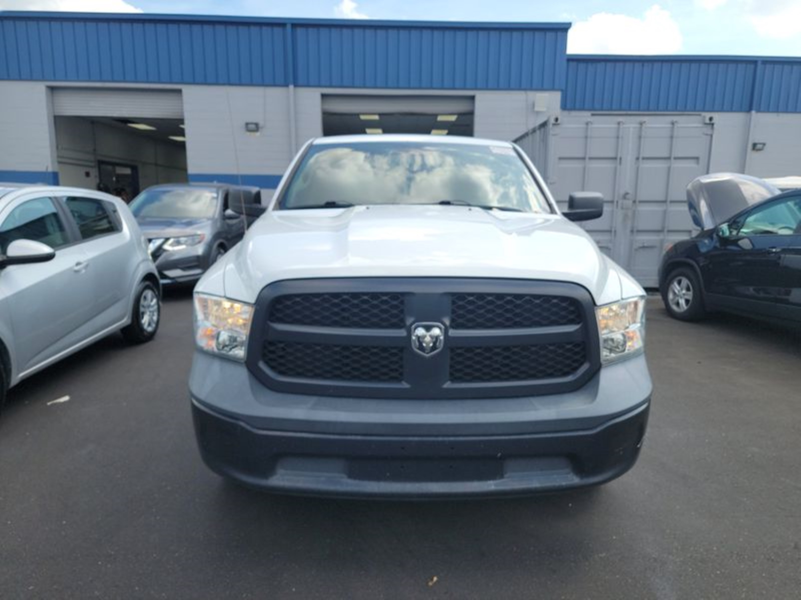 Photo 13 VIN: 3C6JR7DT9KG522977 - RAM 1500 