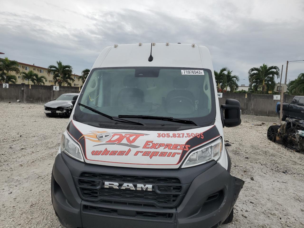 Photo 4 VIN: 3C6LRVBGXPE537381 - RAM PROMASTER CITY 