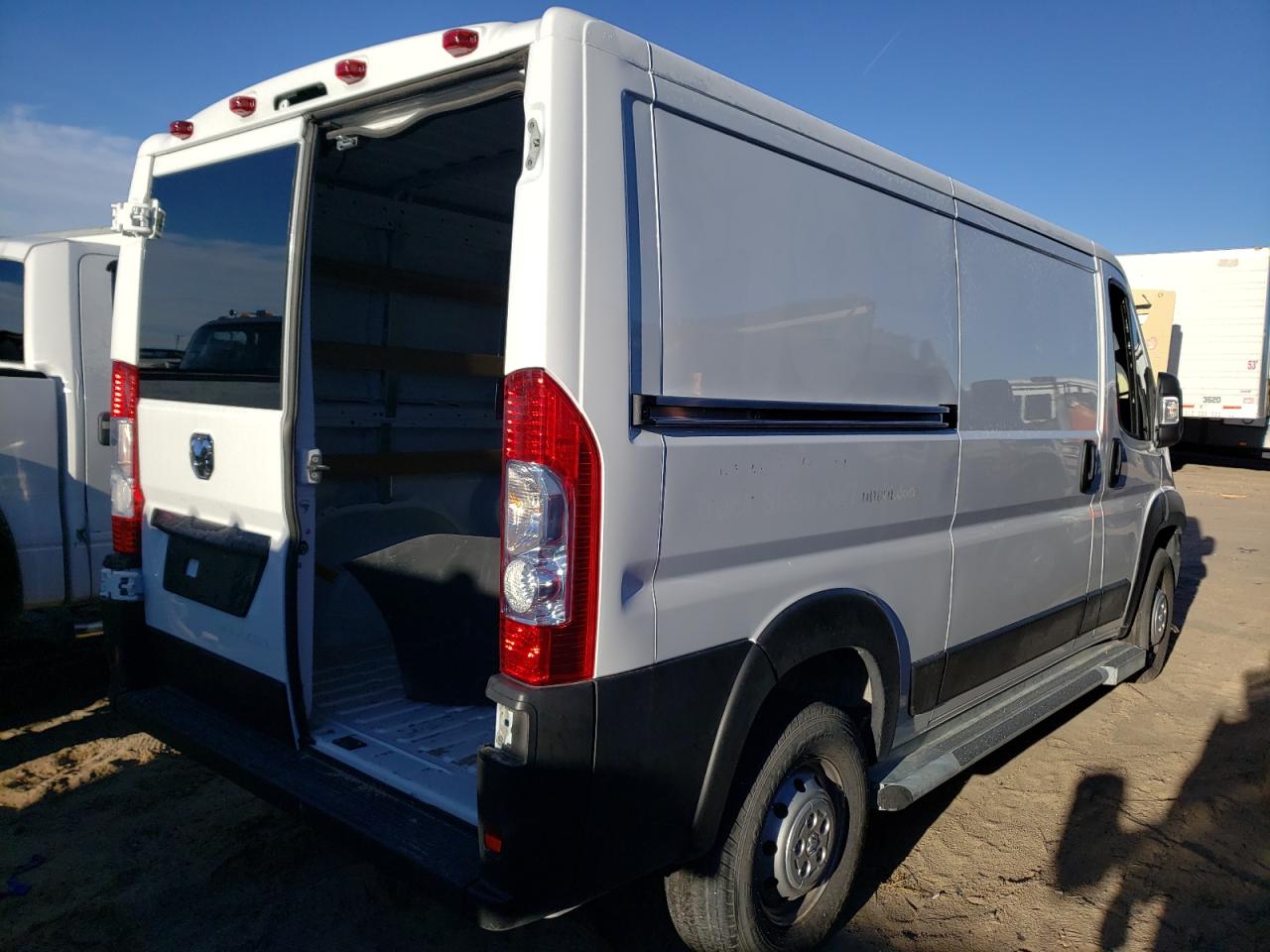 Photo 3 VIN: 3C6LRVVG3PE531238 - RAM PROMASTER CITY 