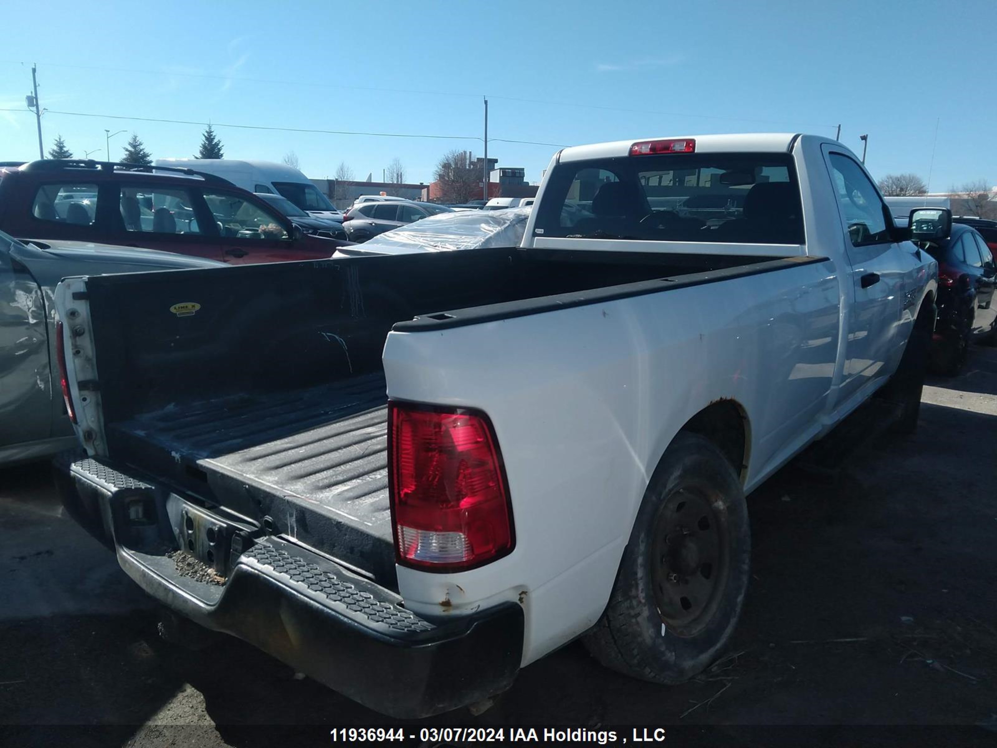 Photo 3 VIN: 3C6MR5AJ3EG319883 - RAM 2500 