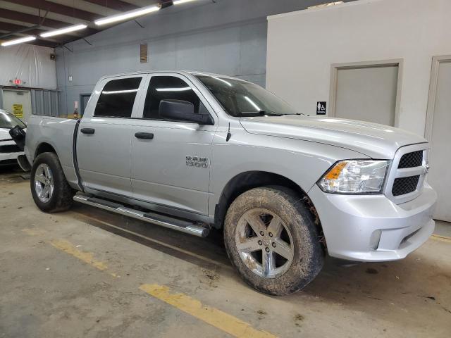 Photo 3 VIN: 3C6RR6KG3JG194862 - RAM 1500 ST 