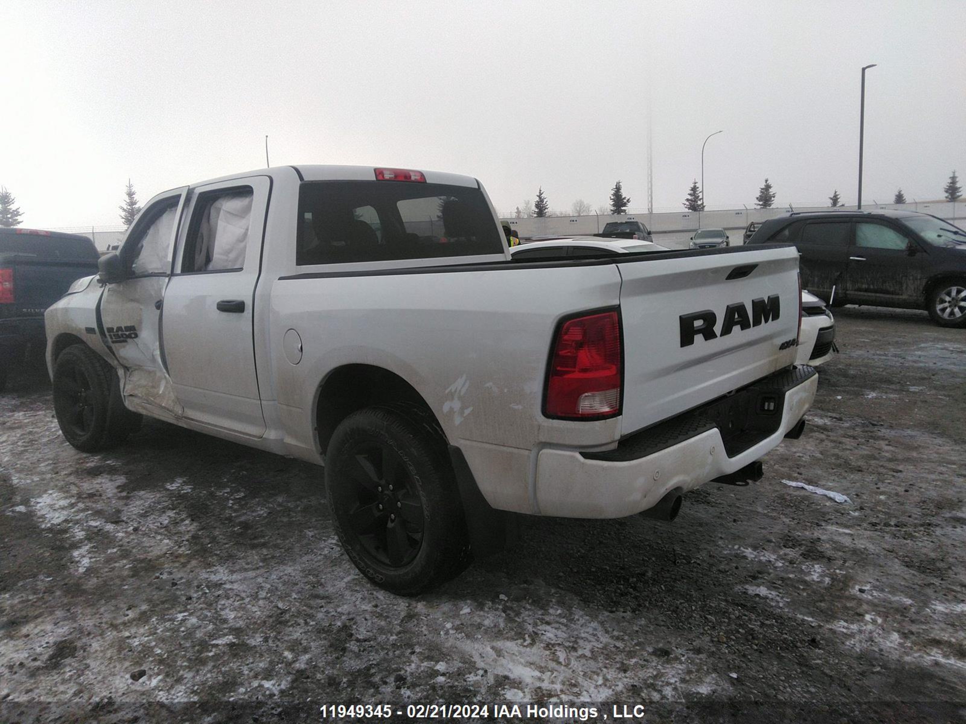 Photo 2 VIN: 3C6RR7KTXPG560201 - RAM 1500 