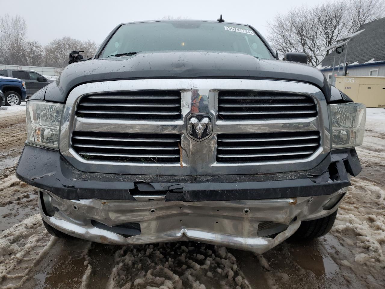 Photo 4 VIN: 3C6RR7LG2JG196039 - RAM 1500 