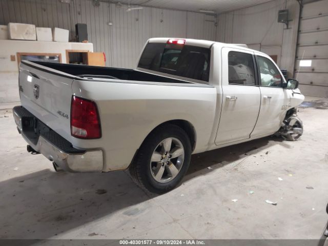 Photo 3 VIN: 3C6RR7LT2JG176158 - RAM 1500 