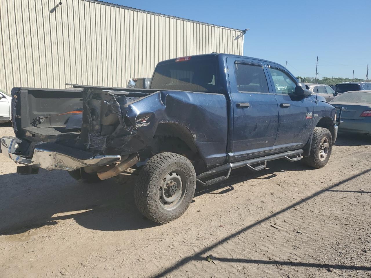 Photo 2 VIN: 3C6TD5CT6CG134670 - DODGE RAM 