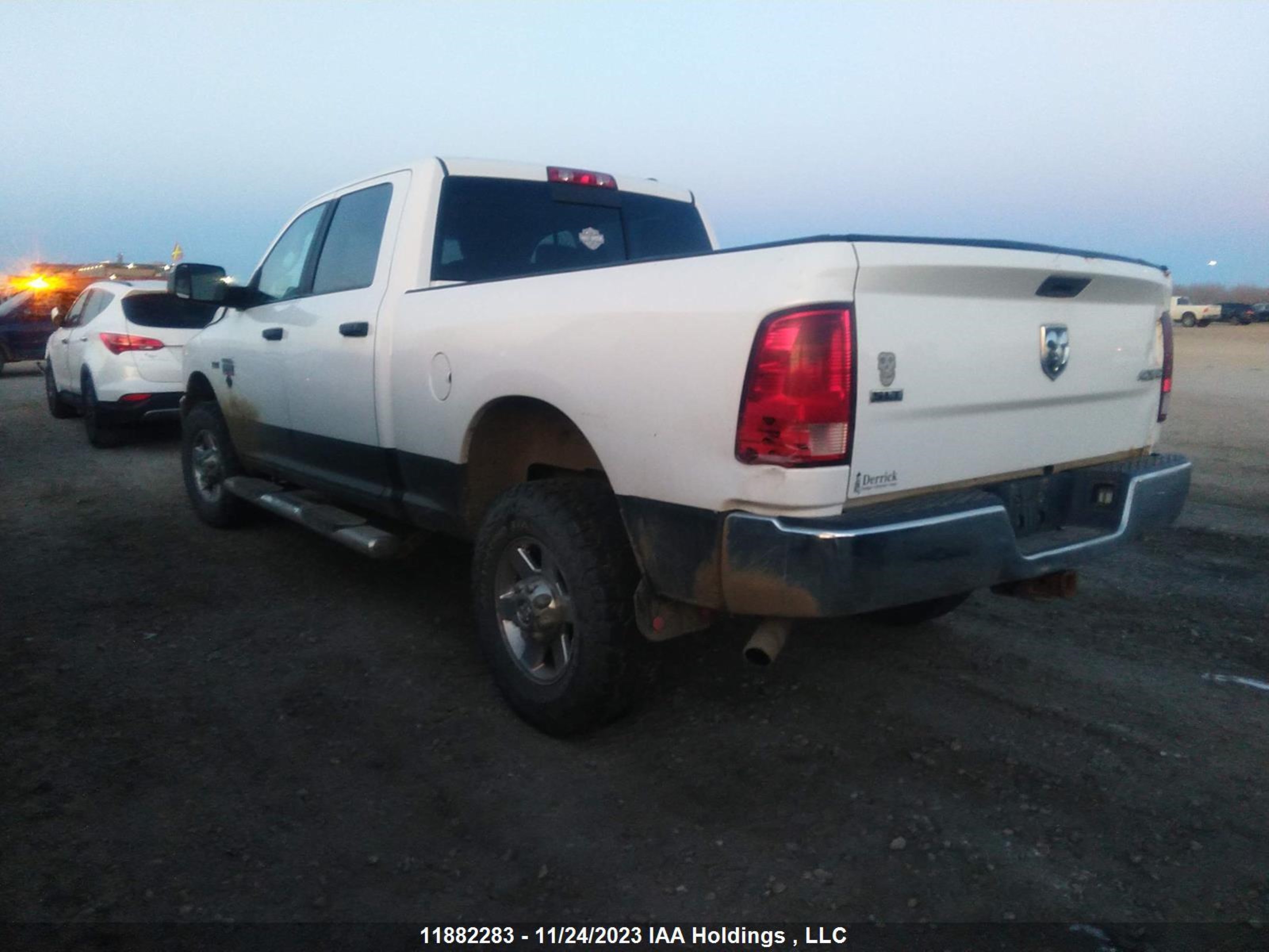 Photo 2 VIN: 3C6TD5DT7CG262415 - RAM 2500 