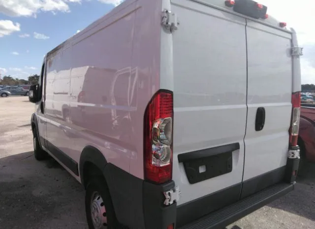 Photo 2 VIN: 3C6TRVAG9JE117250 - RAM PROMASTER CARGO VAN 