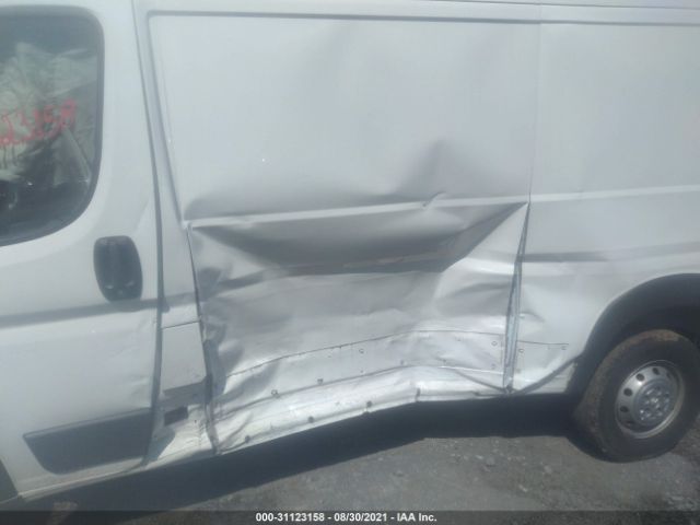 Photo 5 VIN: 3C6TRVBG8JE136757 - RAM PROMASTER CARGO VAN 