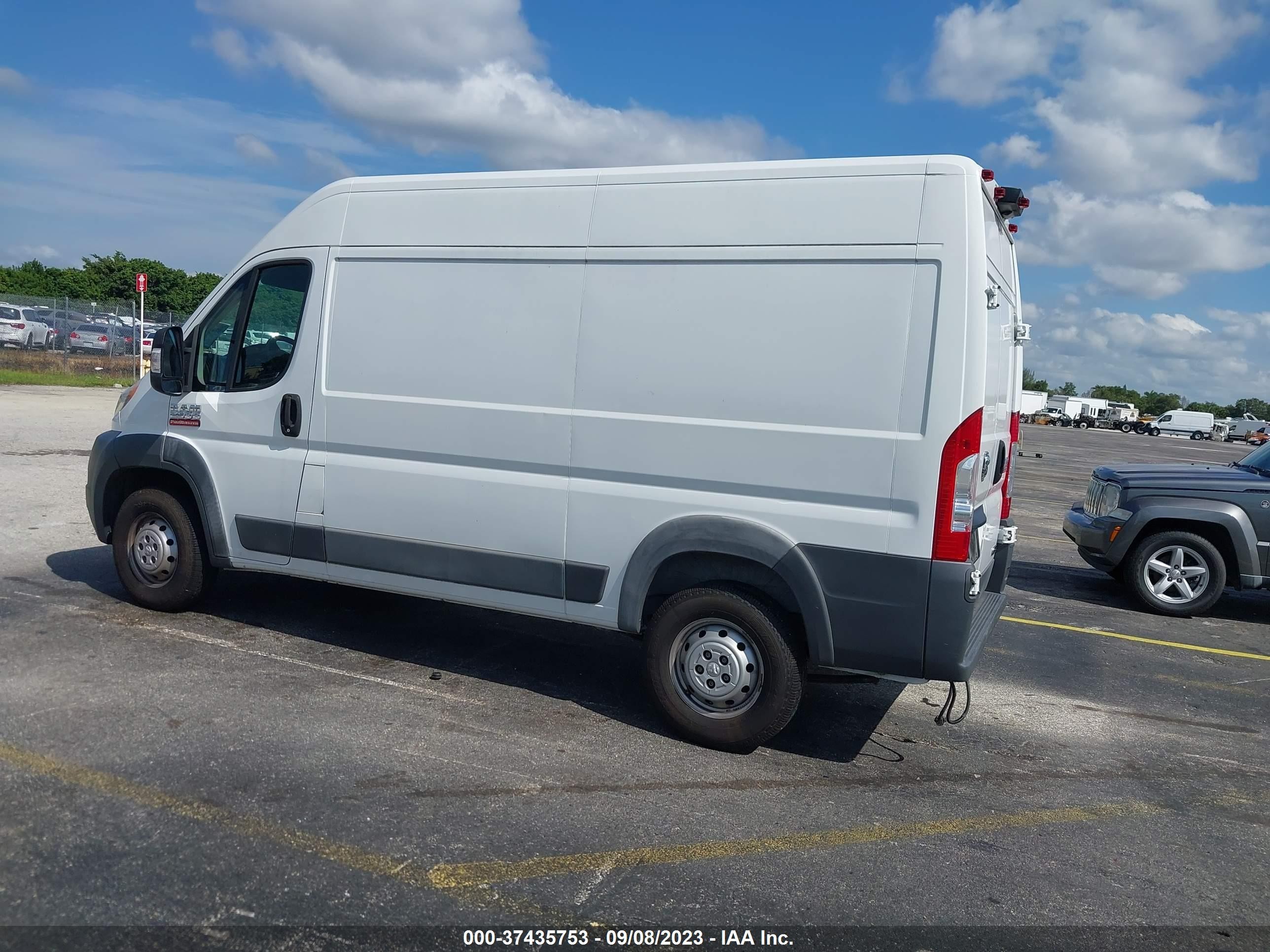 Photo 2 VIN: 3C6TRVCD9FE505055 - RAM PROMASTER CITY 