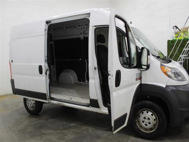 Photo 3 VIN: 3C6TRVCG0JE138890 - RAM PROMASTER CARGO VAN 