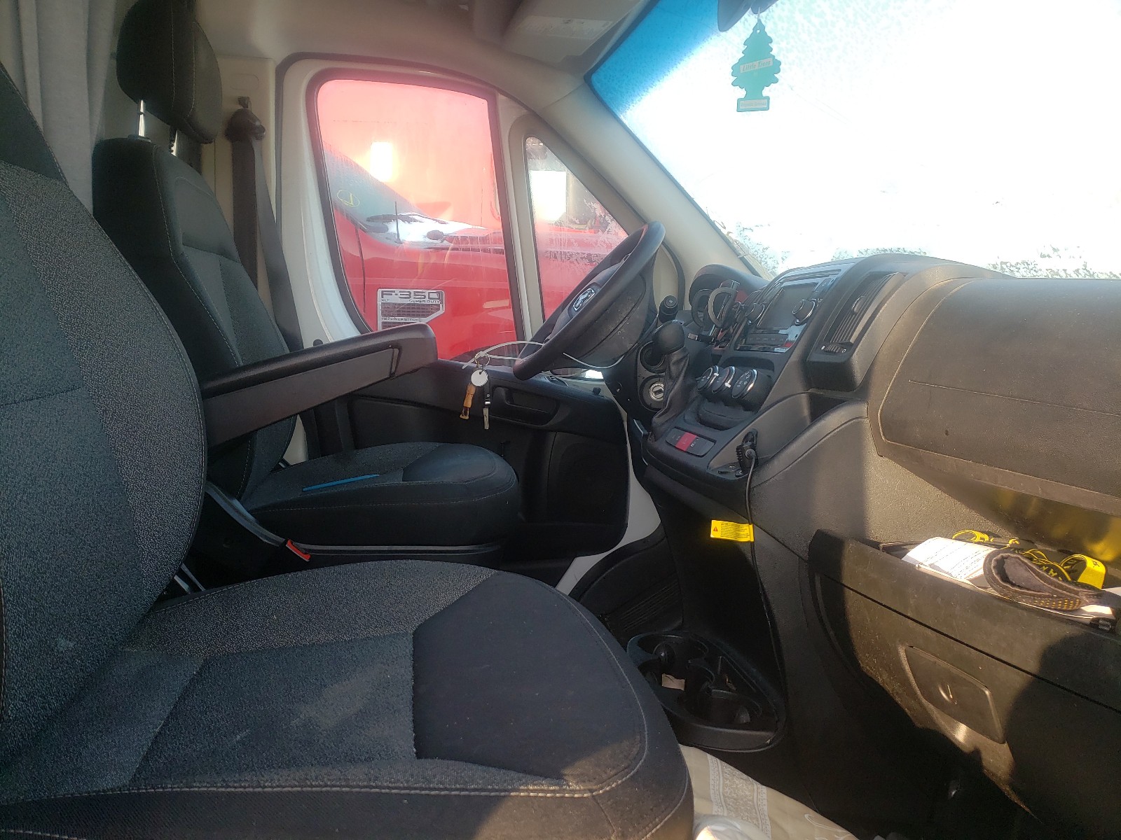 Photo 4 VIN: 3C6TRVDG4GE110131 - RAM PROMASTER 