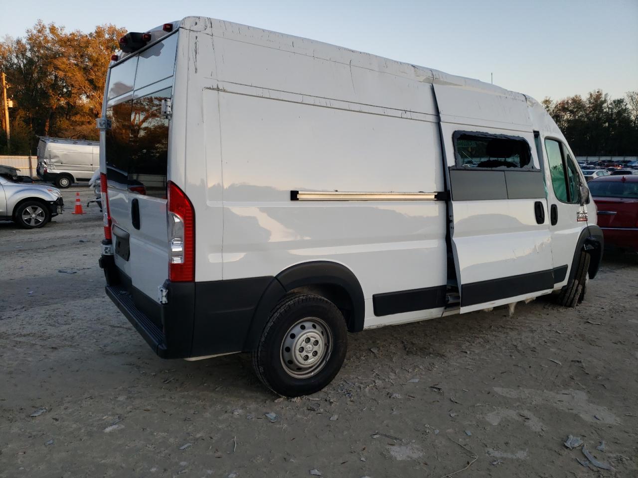 Photo 2 VIN: 3C6TRVDGXLE104229 - RAM PROMASTER CITY 