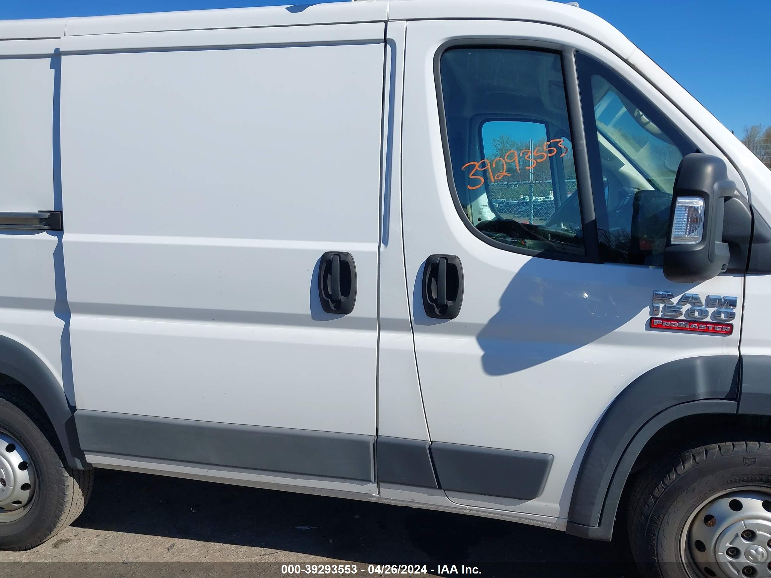 Photo 12 VIN: 3C6TRVNG1JE136840 - RAM PROMASTER 