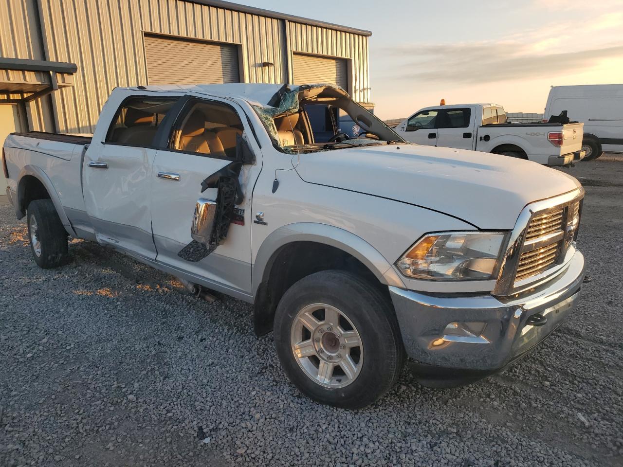 Photo 3 VIN: 3C6UD5FLXCG320759 - DODGE RAM 