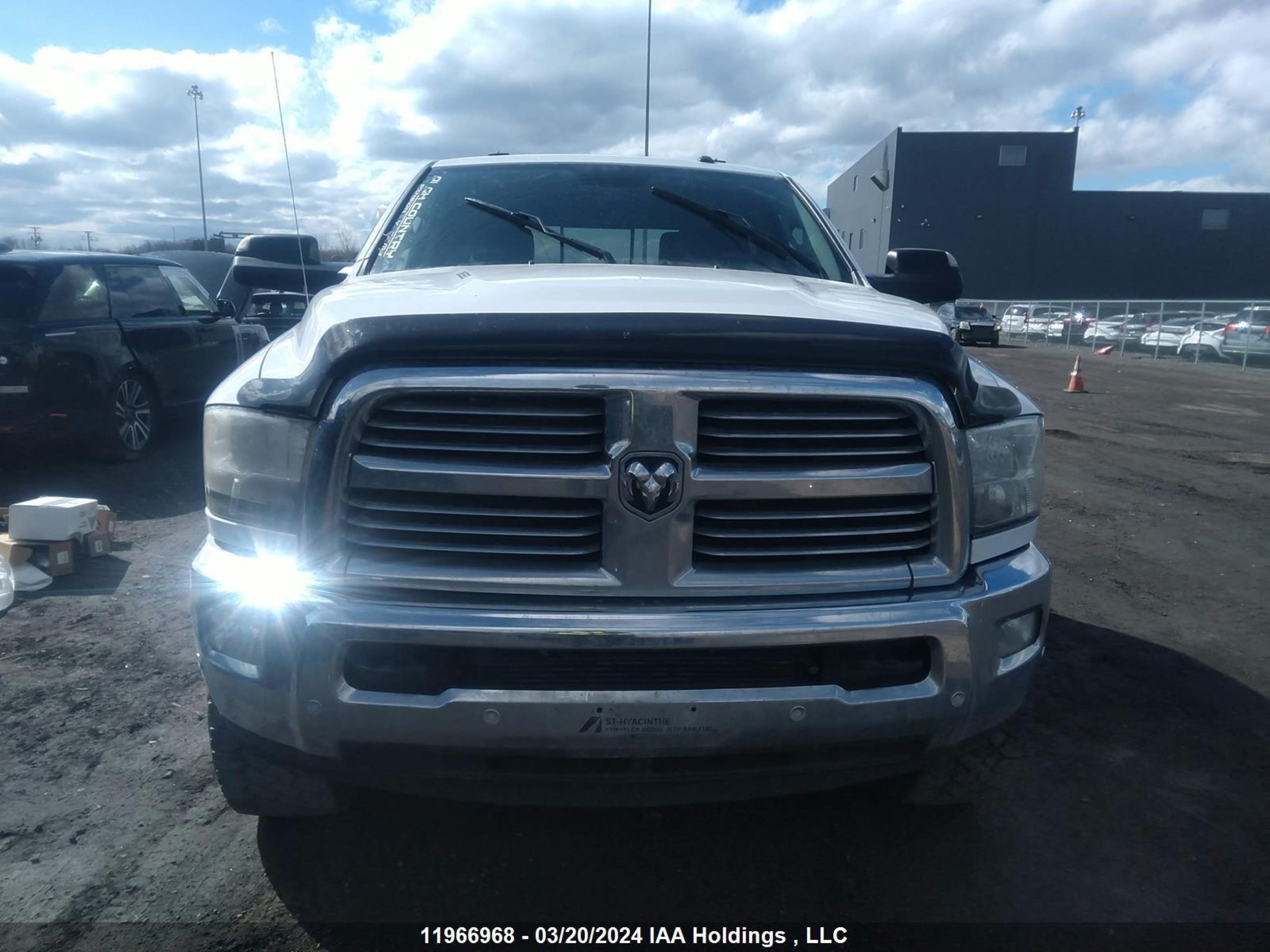 Photo 12 VIN: 3C6UR5DL0GG231762 - DODGE RAM 