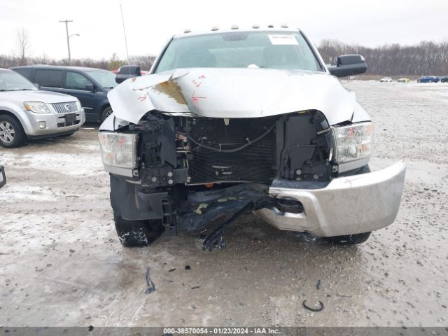 Photo 5 VIN: 3C6UR5HJ8HG694386 - NISSAN NV 