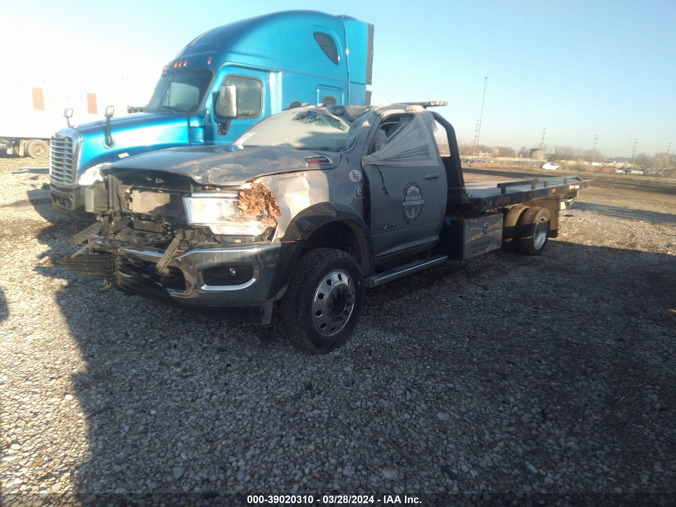 Photo 1 VIN: 3C7WRNDL8NG120166 - RAM 5500 