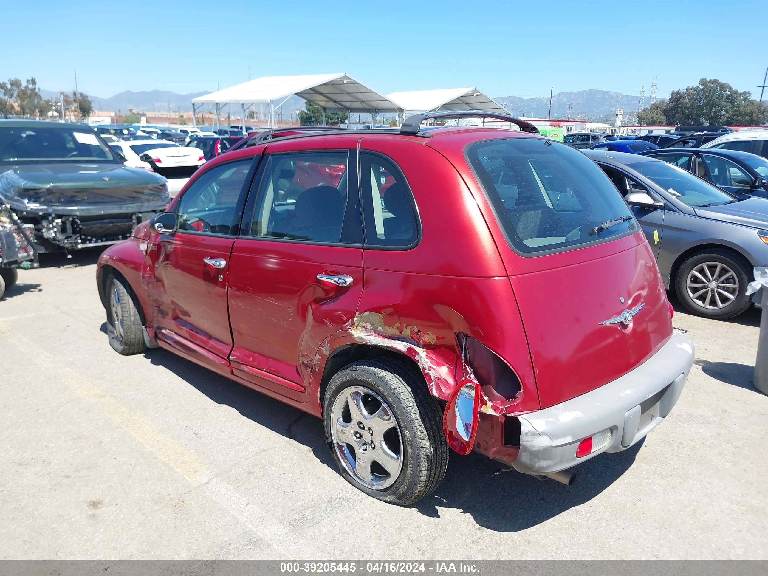 Photo 2 VIN: 3C8FY48B22T223936 - CHRYSLER PT CRUISER 